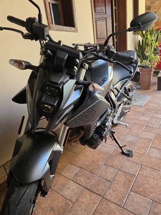 SUZUKI GSX-8S SUZUKI GSX-8S